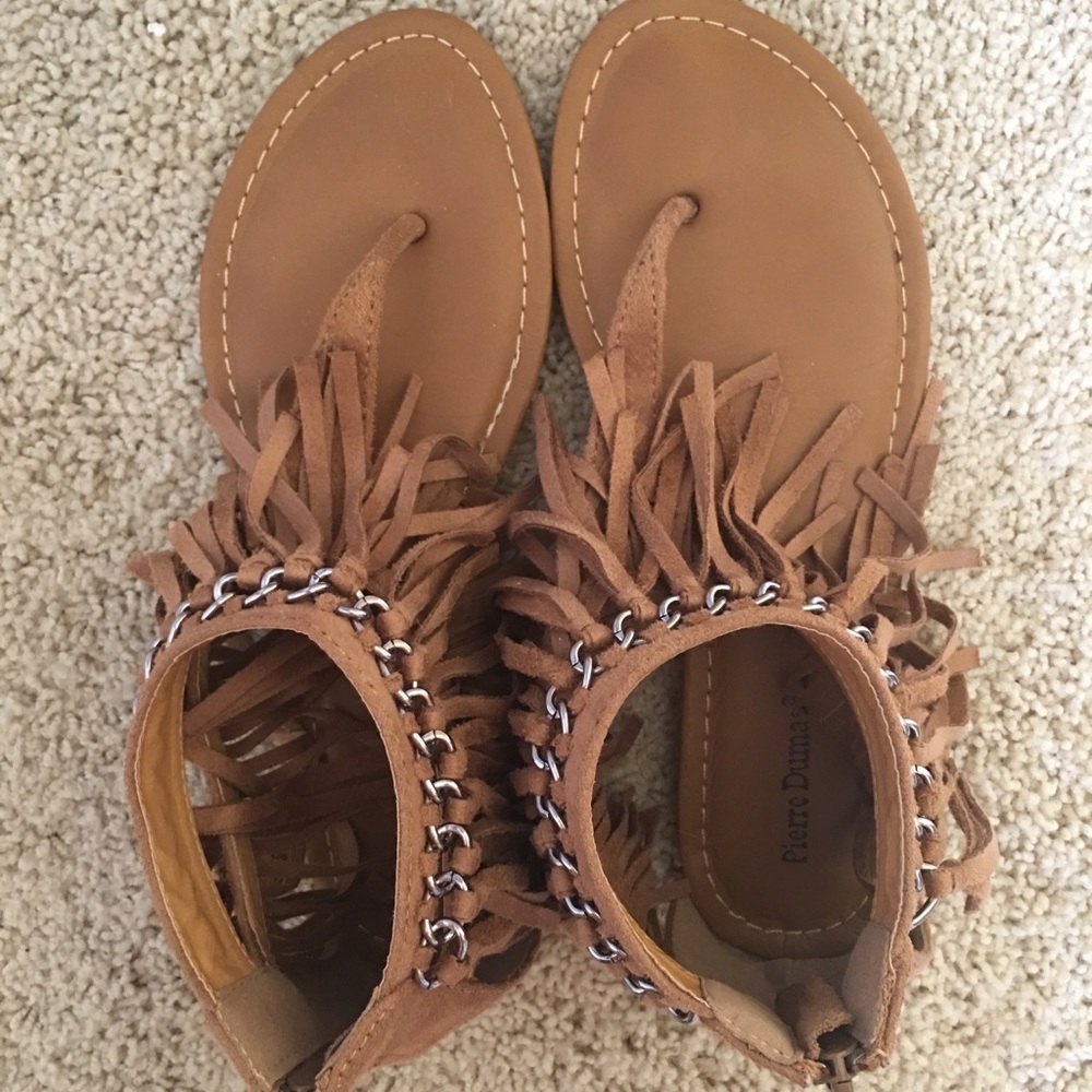 Sandals. Only wore once. Size 7. Super cute!